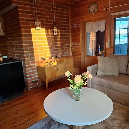 Kuikkaniemen Rantamoekki Chalé