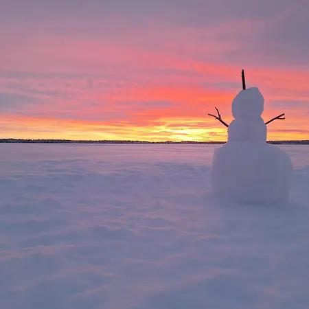 Kuikkaniemen Rantamoekki Chalé *