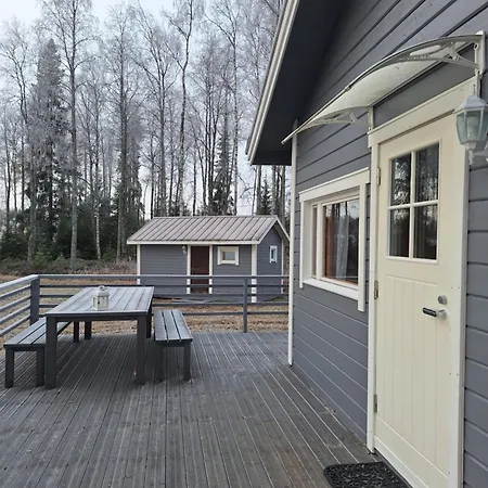 Kuikkaniemen Rantamoekki Chalé *